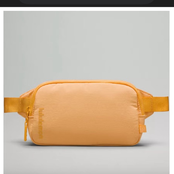 Lululemon everywhere mini belt bag in mango dream - Picture 1 of 8
